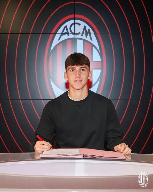 富灯网配资 迪马丨米兰有意续约17岁中场新星